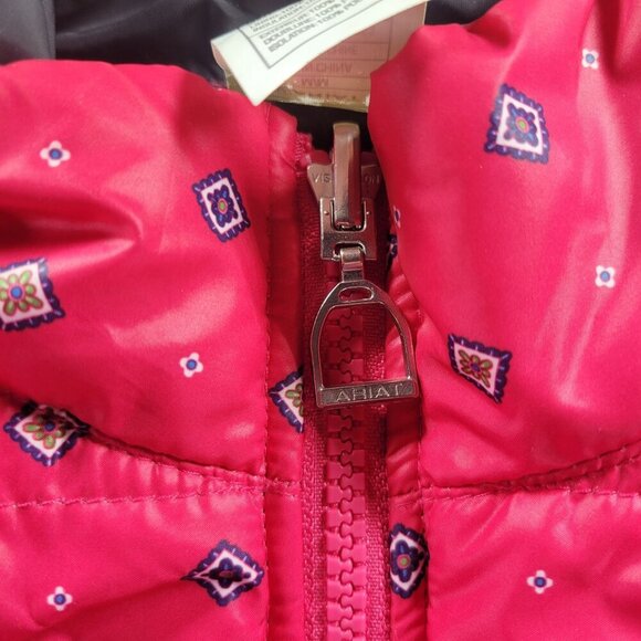 Ariat Women Quilted Red Diamond Lightweight Insulated Outdoors Vest Size M - Picture 2 of 9